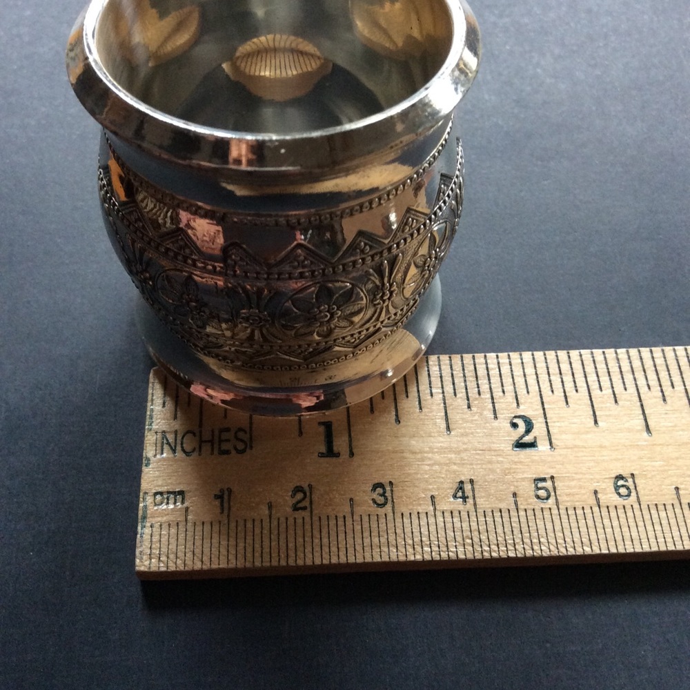 International Silver Company: Eight Napkin Rings - Picture 9 of 16